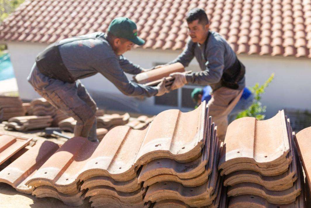 Staging a tile roof on an Arizona home - German Roofing