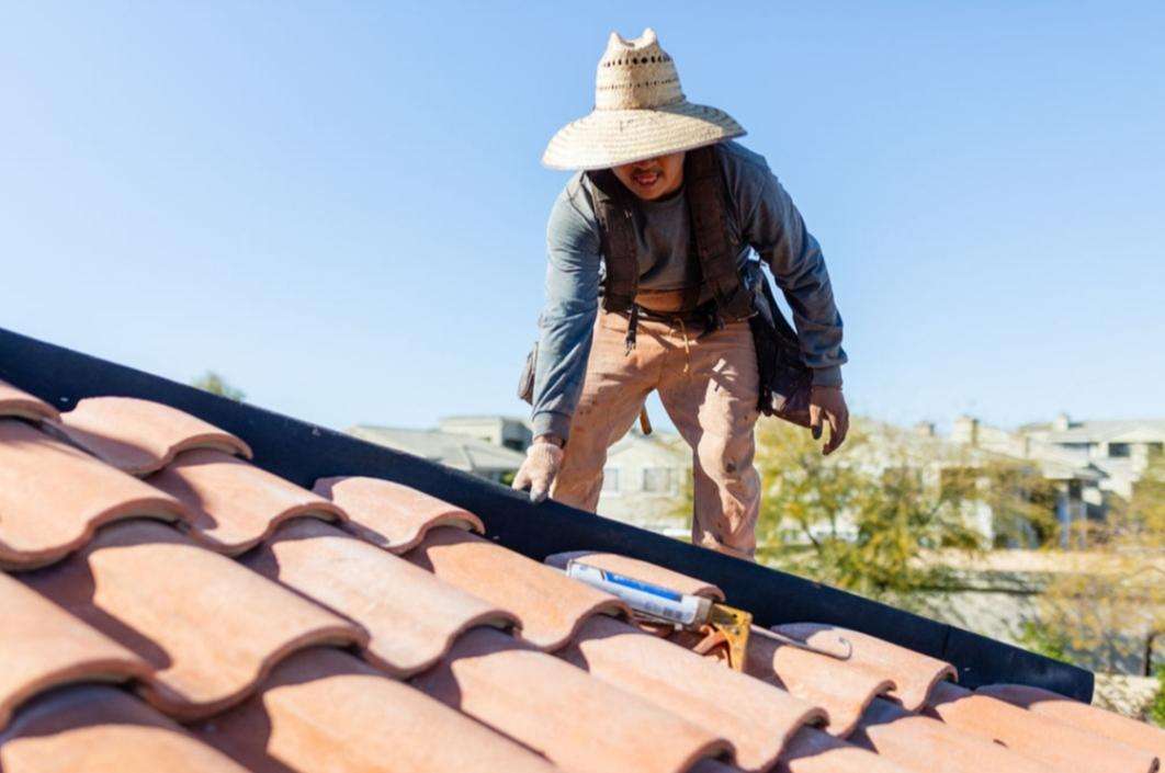 Tile roof ridgeline repair